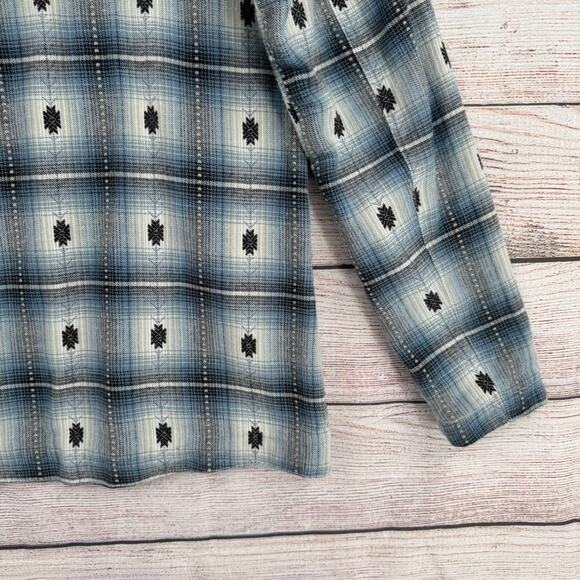 The Territory Ahead Flannel Aztec Print Shacket Jacket Women's Small Blue/Gray - Picture 13 of 13